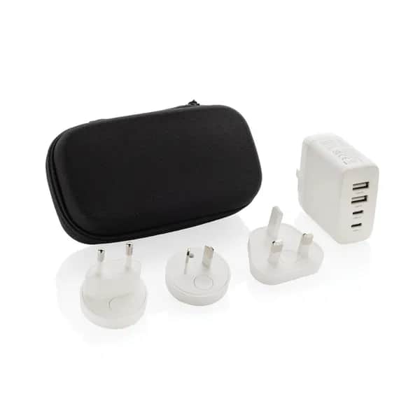 TravelCharge Pro Reiseladegerät mit USB-C aus RCS rec. ABS - weiß