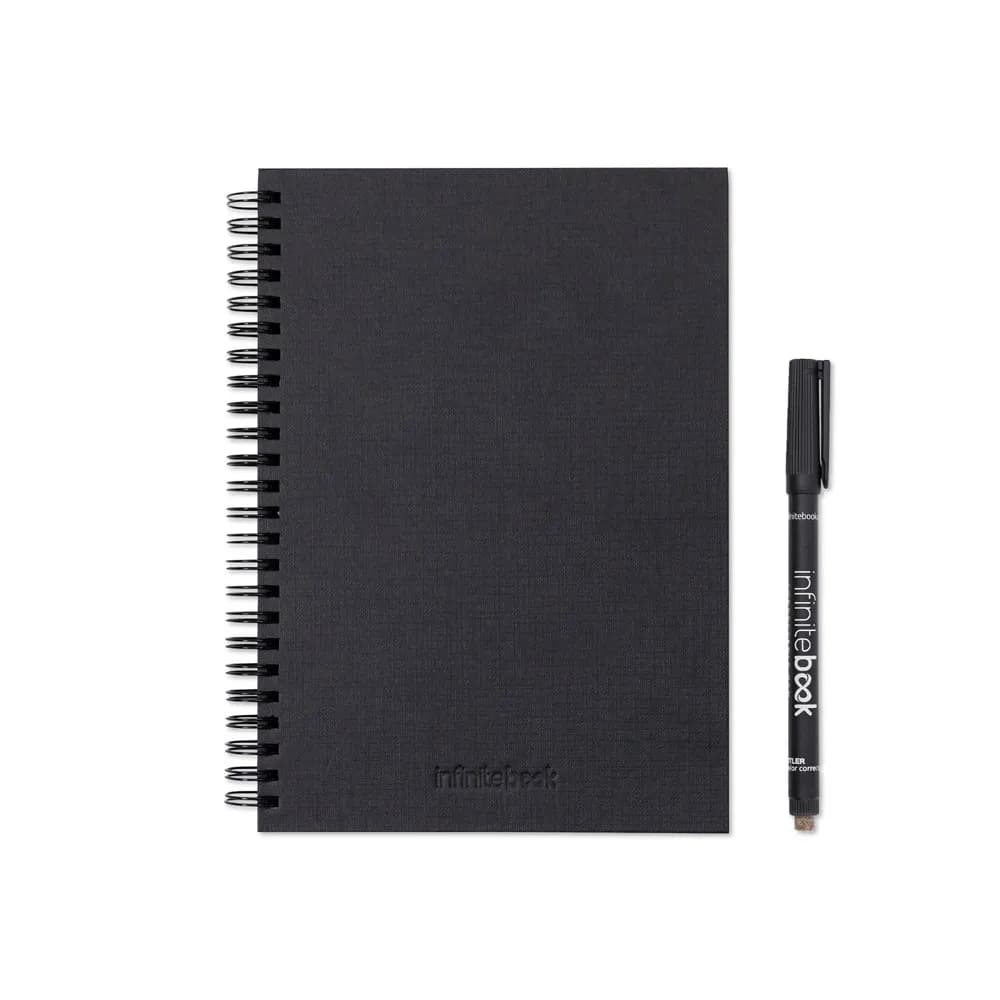 Set bestehend aus einem Infinitebook mit Hardcover, einem Reinigungsset, einem Marker und einem Halter für Kugelschreiber - STARTER KIT INFINITEBOOK A5 PLANNER TEXTURE - Schwarz