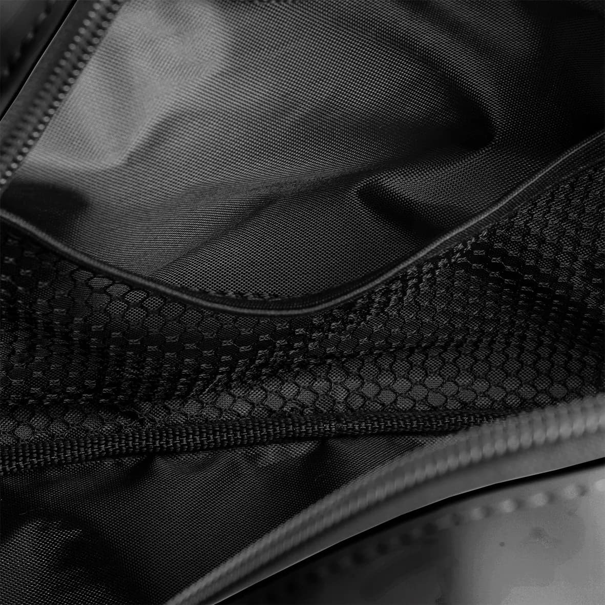 Kosmetiktasche TRENTON - schwarz