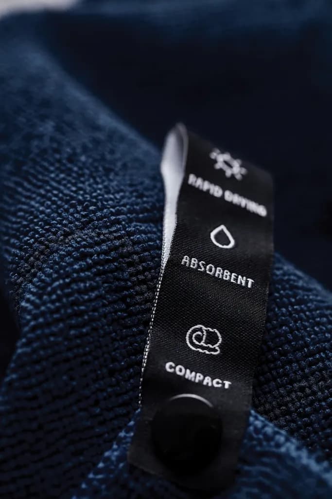 VINGA GRS rPET Active Dry Handtuch 140x70 - blau