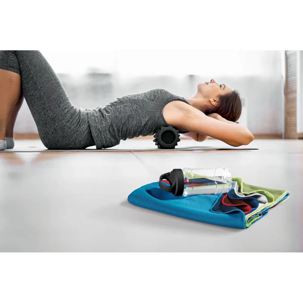 Sporthandtuch aus Polyamid und Polyester mit Flasche (440 mL) aus PP und PET und einem integrierten Karabinerhaken am Deckel - ARTX PLUS - Rosa