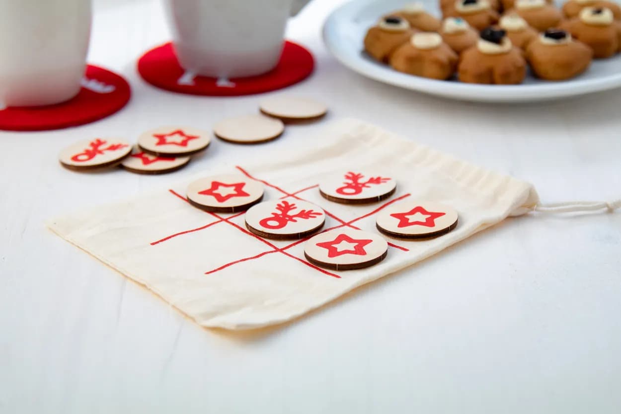 Tic-Tac-Toe-Spiel - OXO Xmas - natur (-B)