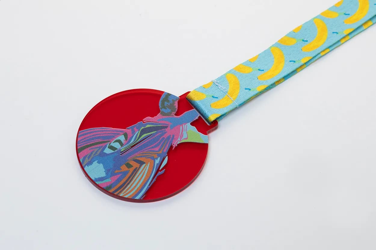 Individuelle Medaille - Subdal Colour - rot/transparent (-05T)