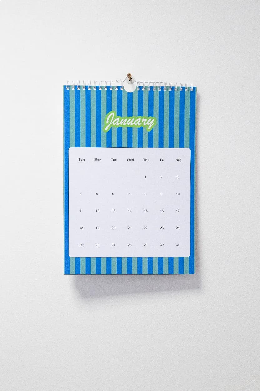 Individueller Wandkalender - CreaDate Wall A4 - weiß