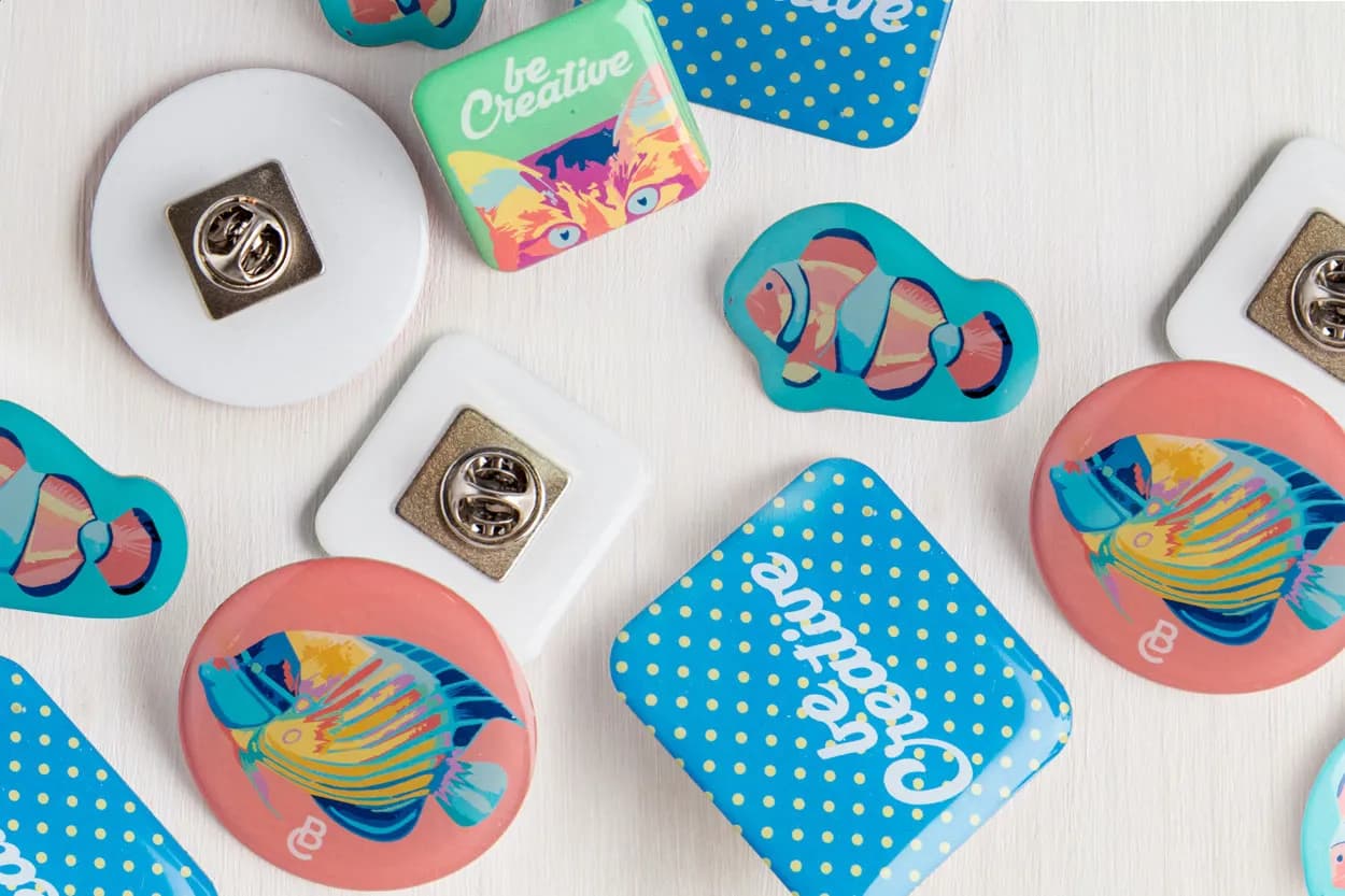 Metall Pin / Anstecker - EpoBadge Midi - weiß