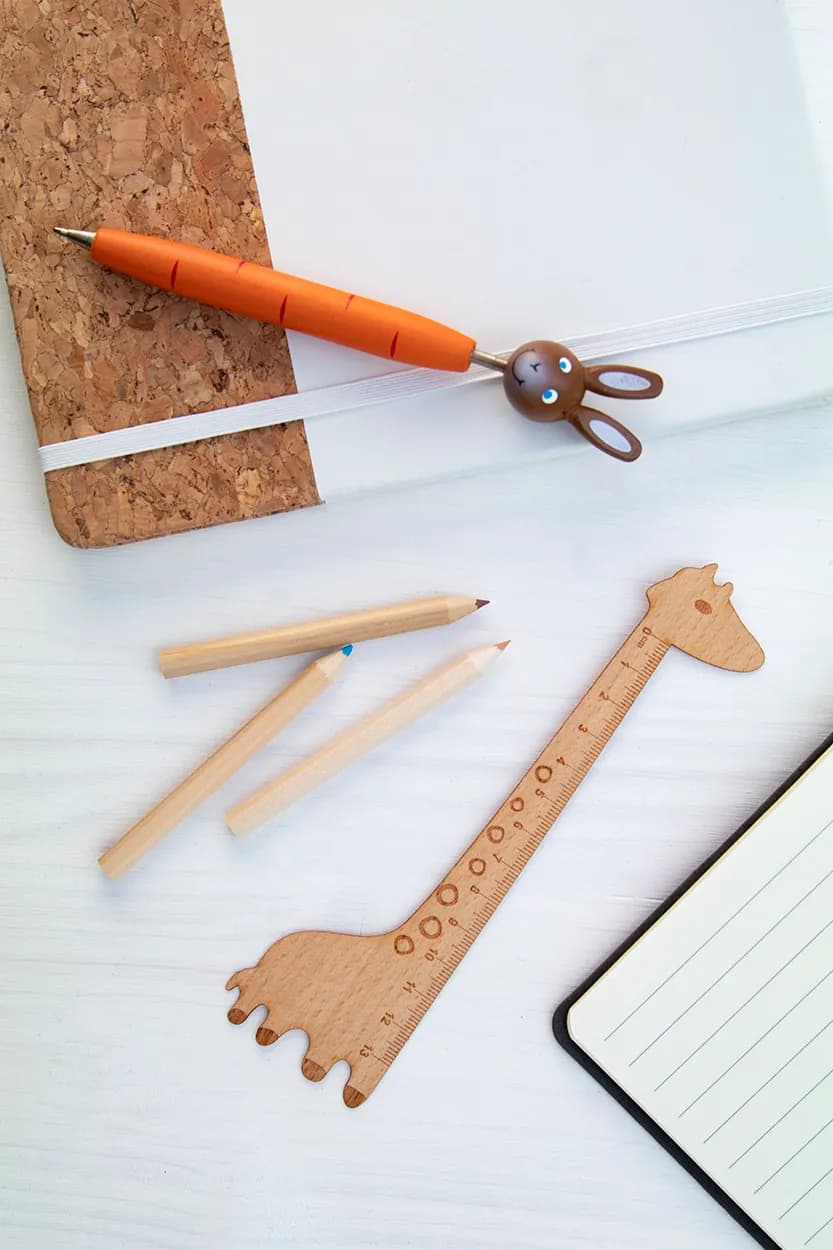 Lineal aus Holz - Looney - natur (-B)