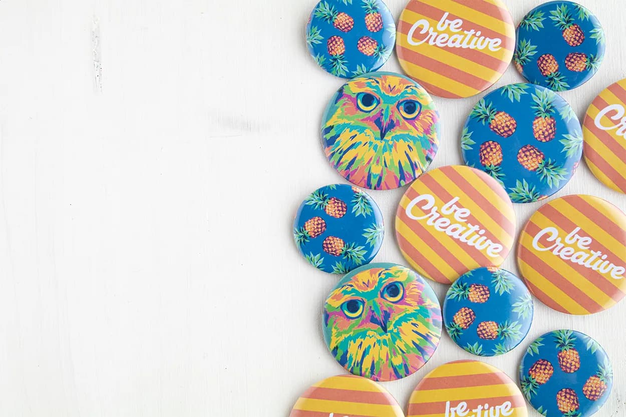 Button-Anstecker - PinBadge Mini - weiß