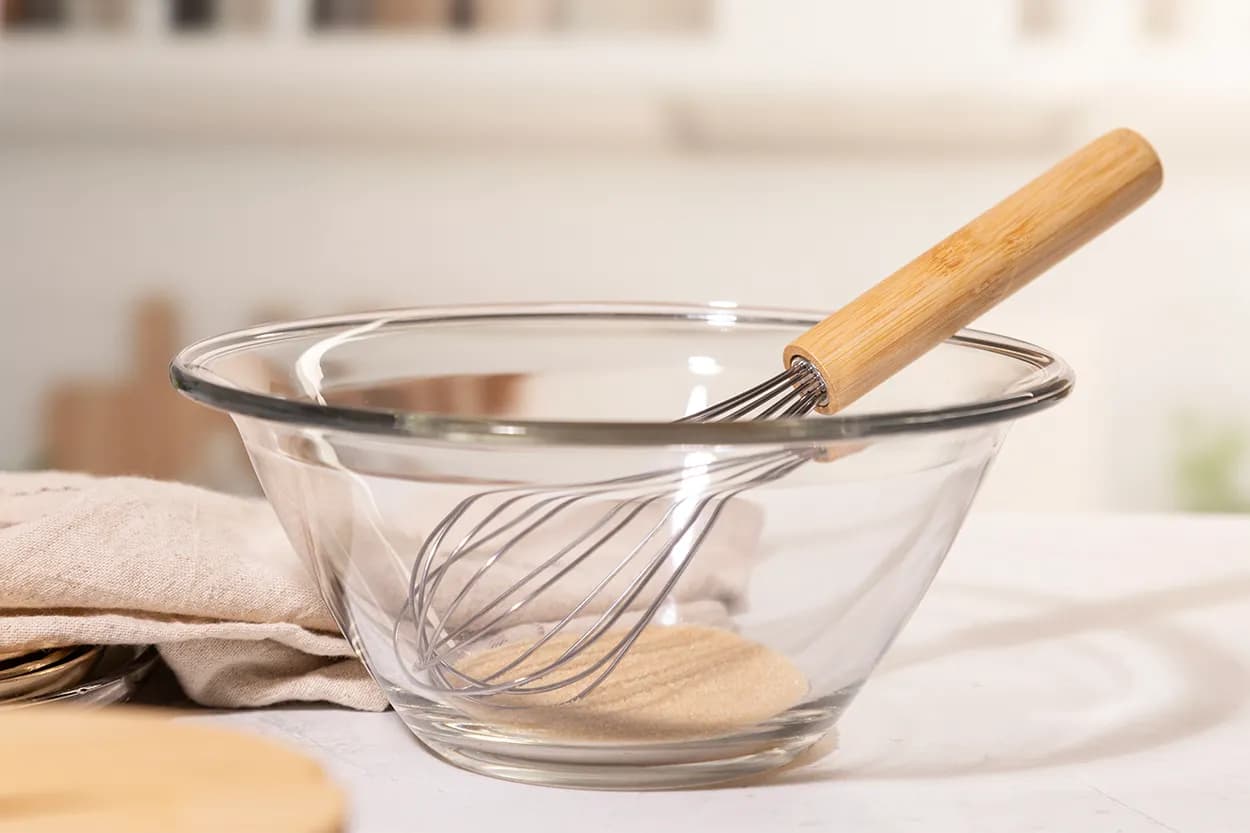 Schneebesen - Meringue - natur