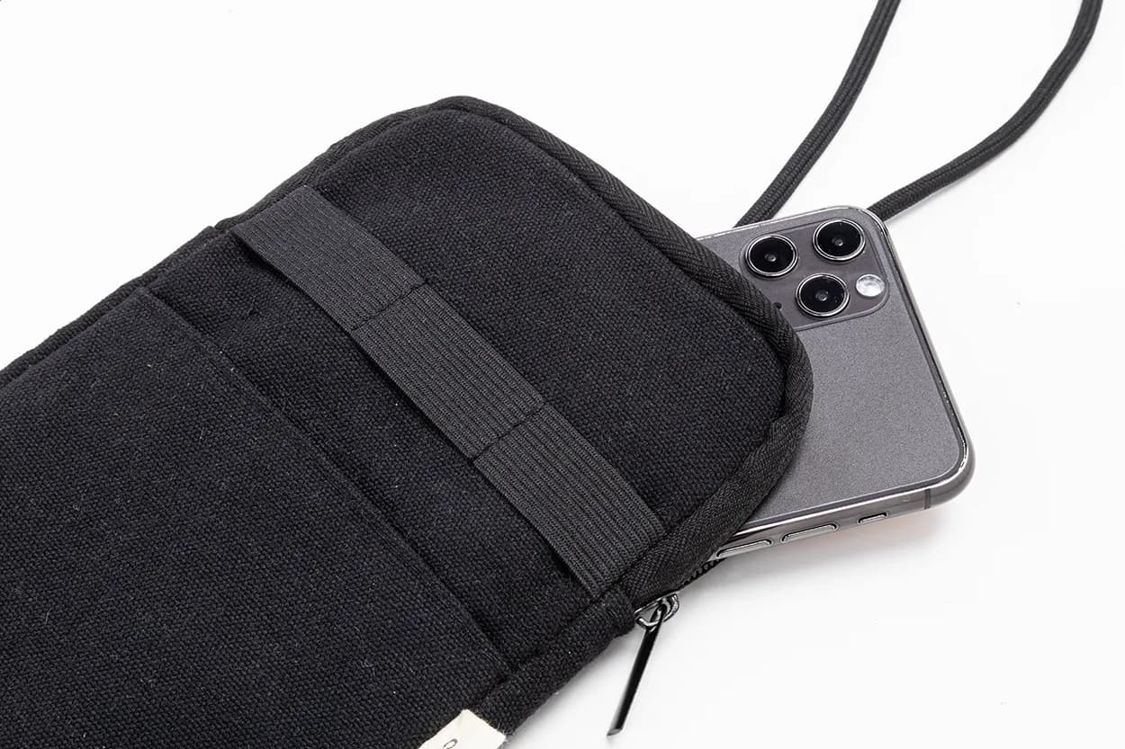 Umhängetasche für Handys aus recyceltem Canvas - CanvaFon - schwarz (-10)