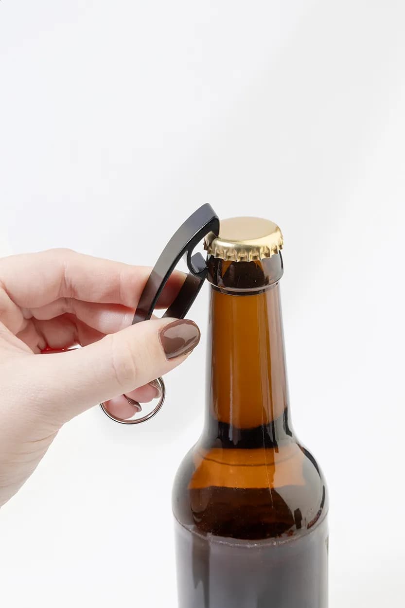 Flaschenöffner/Schlüsselanhänger - Ellopi - schwarz (-10)