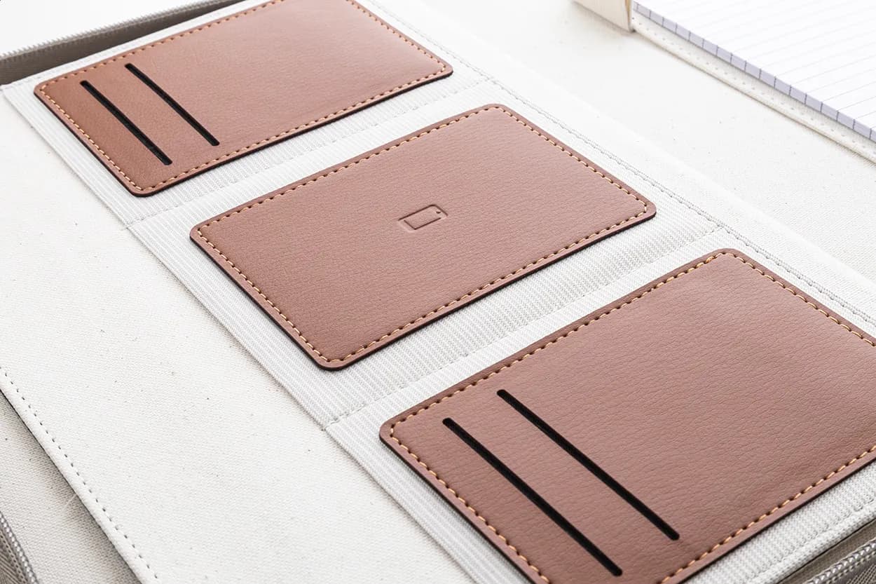 Dokumentenmappe aus recyceltem Canvas - Carbasa Zip - natur (-00)