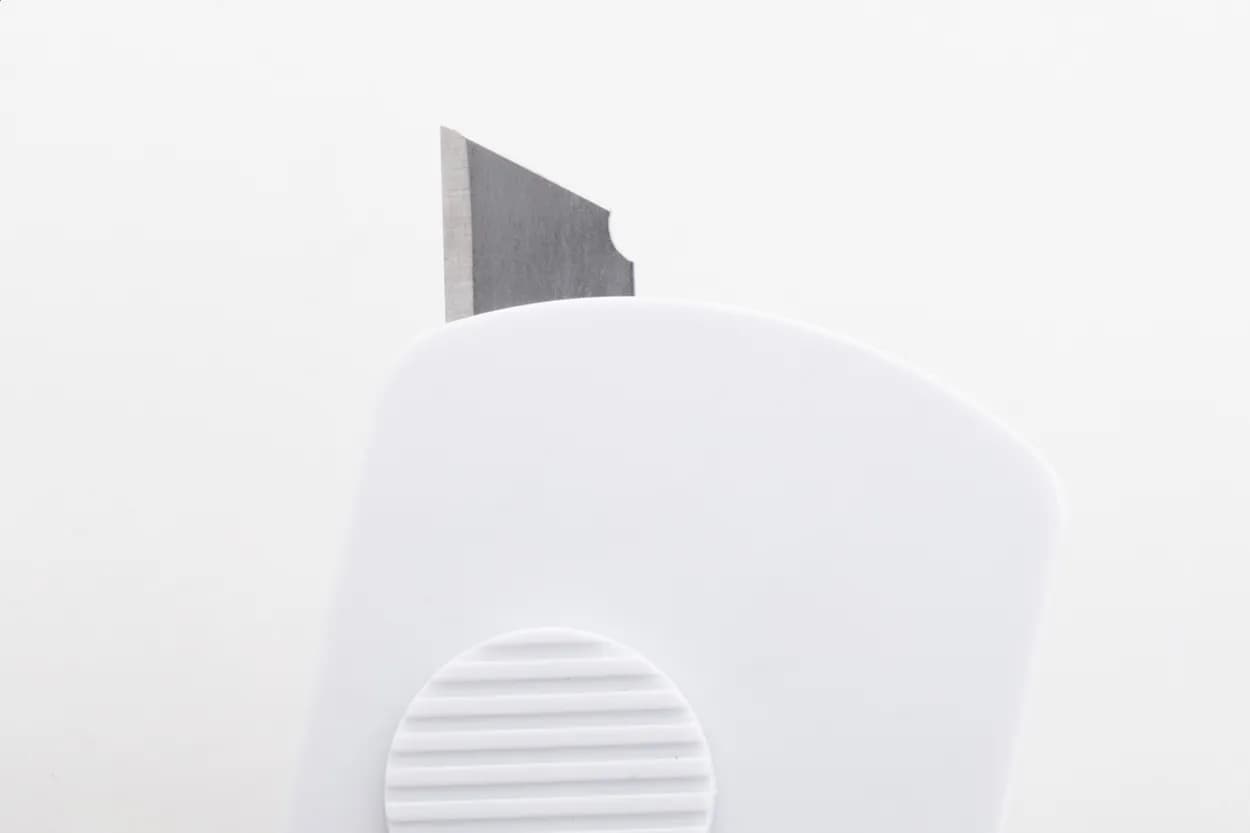 Schlüsselanhänger mit Papiermesser - Parcelo - weiß (-01)