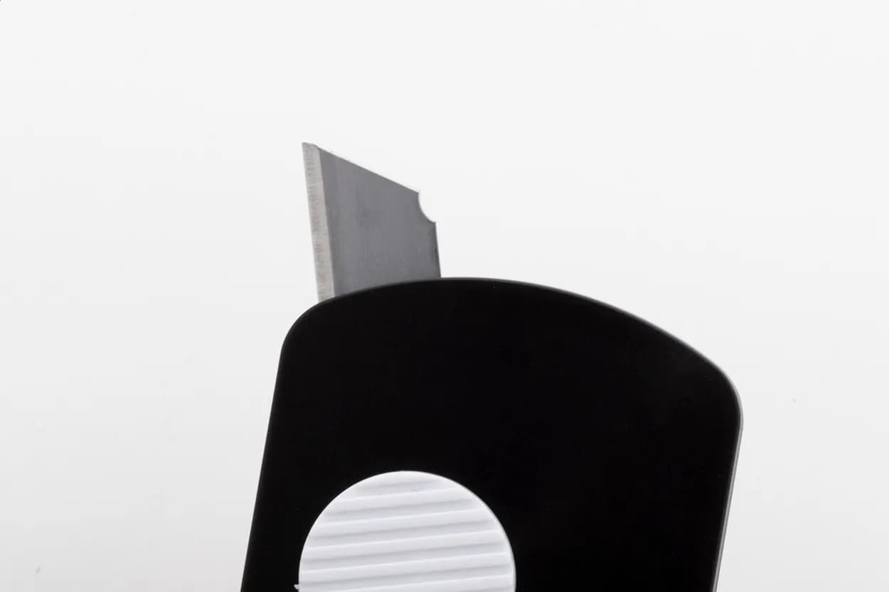 Schlüsselanhänger mit Papiermesser - Parcelo - schwarz (-10)