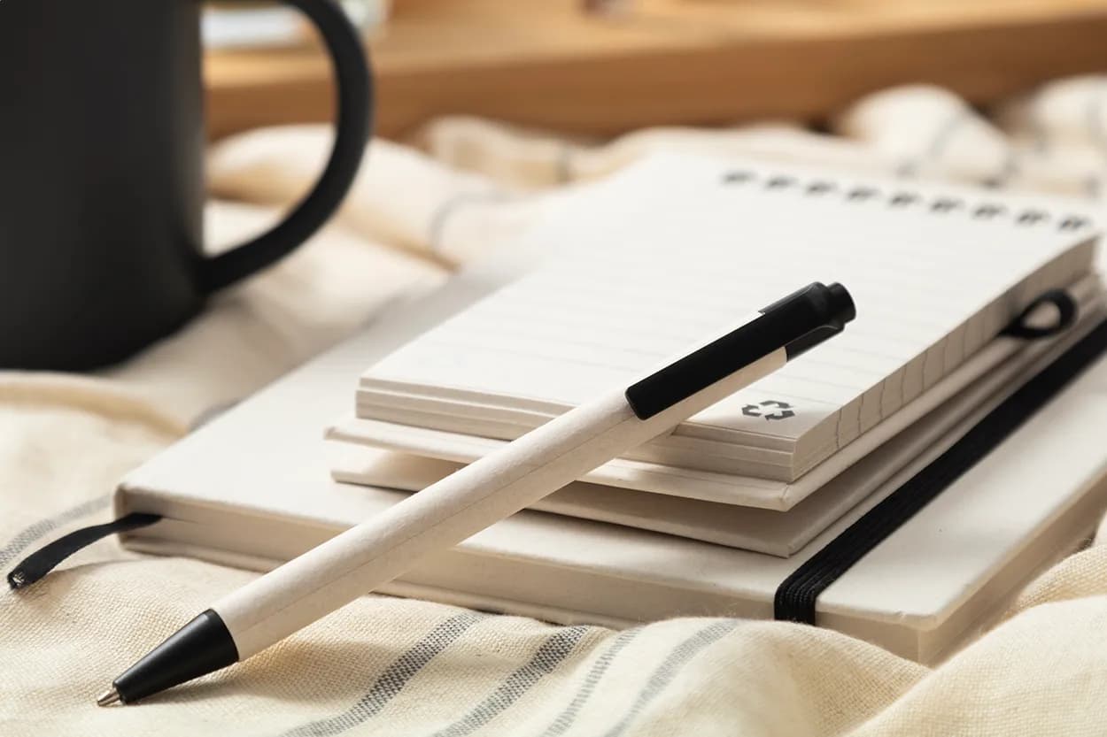 Kugelschreiber aus Milchkarton - Relact Scrib - schwarz (-10)