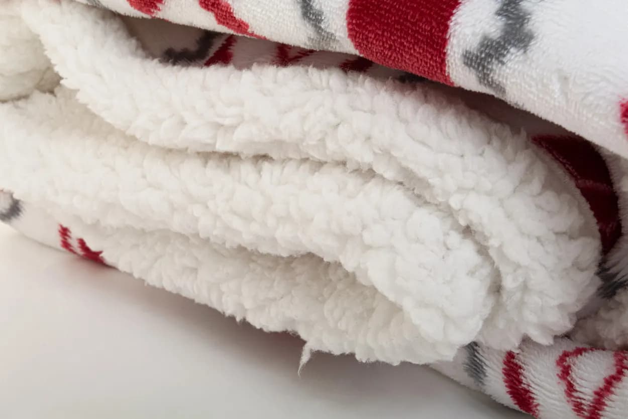 RPET Weihnachtsdecke - Hobborn - mehrfarbig