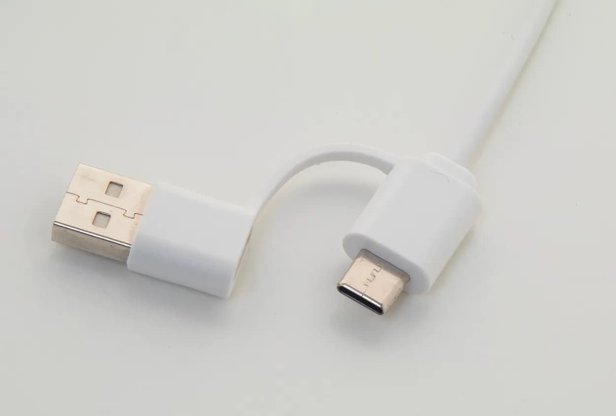 Transparenter USB-Hub - SeeHub - natur