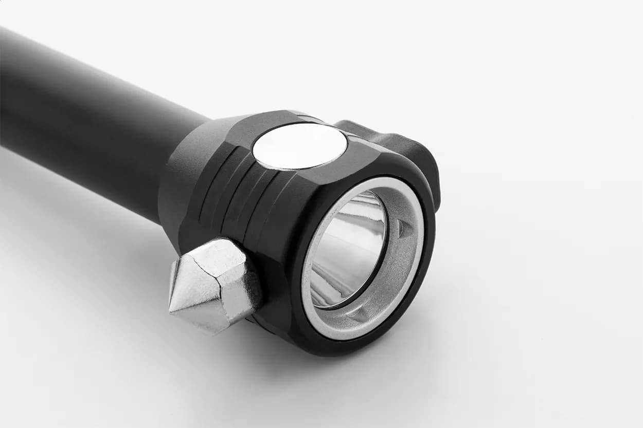 Taschenlampe mit Notfallhammer - Hemmerg - schwarz