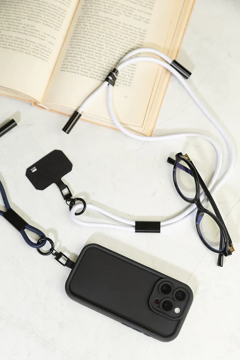 60W Lanyard mit Lade- und Datenkabel aus RPET - HolCharge - weiß (-01)