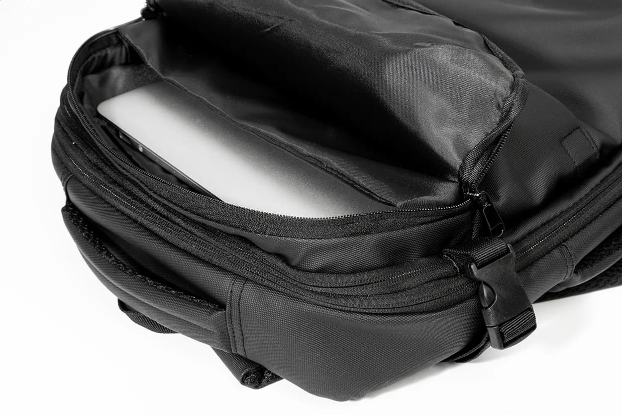 Vakuum-Kompressions-Rucksack - AeroBack - schwarz (-10)