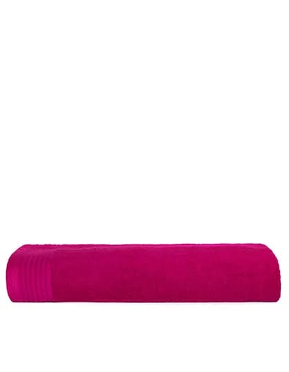 Classic Beach Towel - Magenta