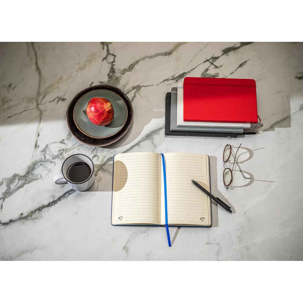 A5 Notizbuch mit festem Einband aus PU (35% recycelt) mit linierten Seiten aus 100 % recyceltem - CAMPUS - Schwarz