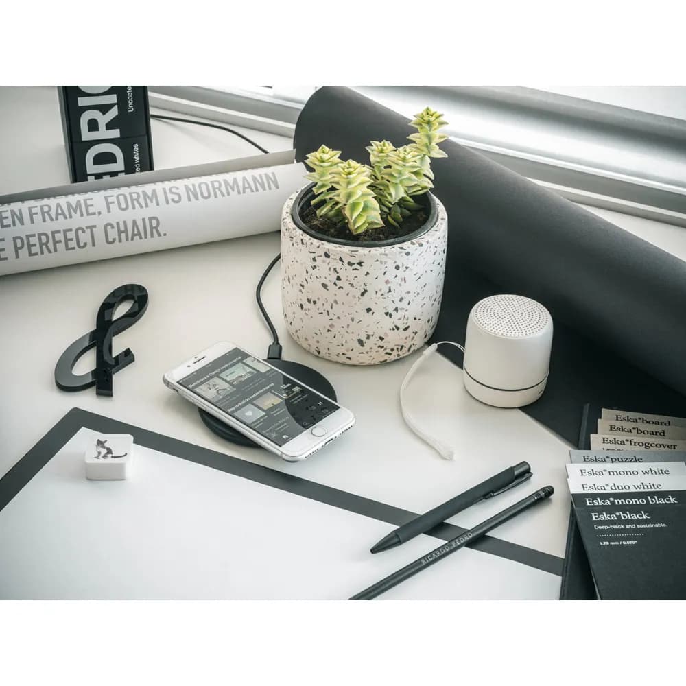 Schnelles 10W wireless Ladegerät aus Recyceltes ABS (100% rABS) - SOVERY - Schwarz