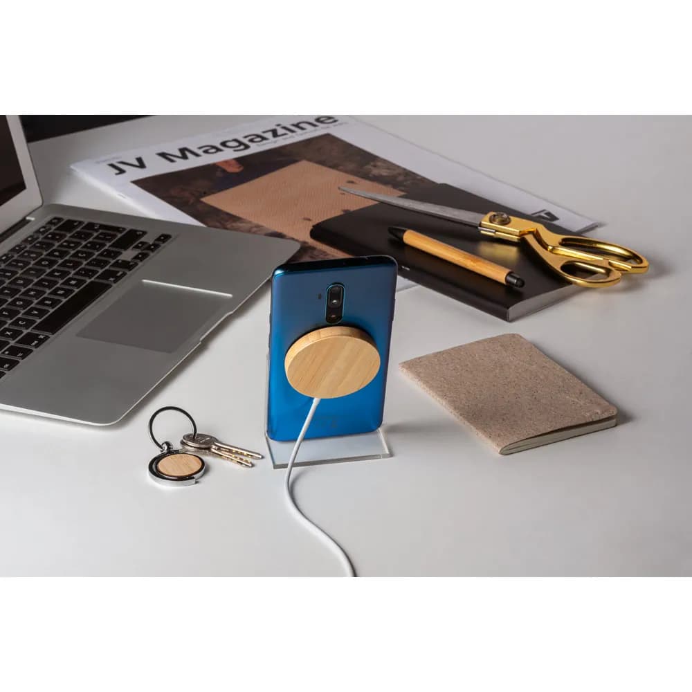 Superschnelles kabelloses magnetisches 15-W-Ladegerät aus Bambus - DAIMLER - Natur