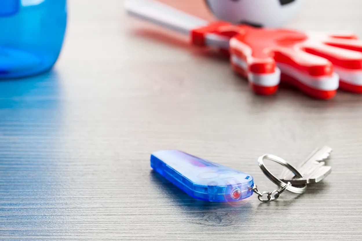 Schlüsselanhänger mit Pfeife - Coach - blau (-06)