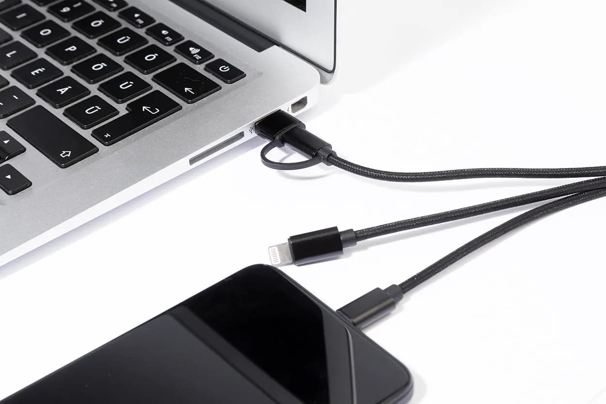 USB-Ladekabel mit Schlüsselanhänger - Rafob - schwarz (-10)