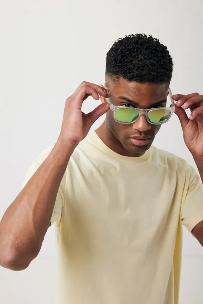 Gleam Sonnenbrille aus RCS rec. PC mit verspiegelten Gläsern - weiß