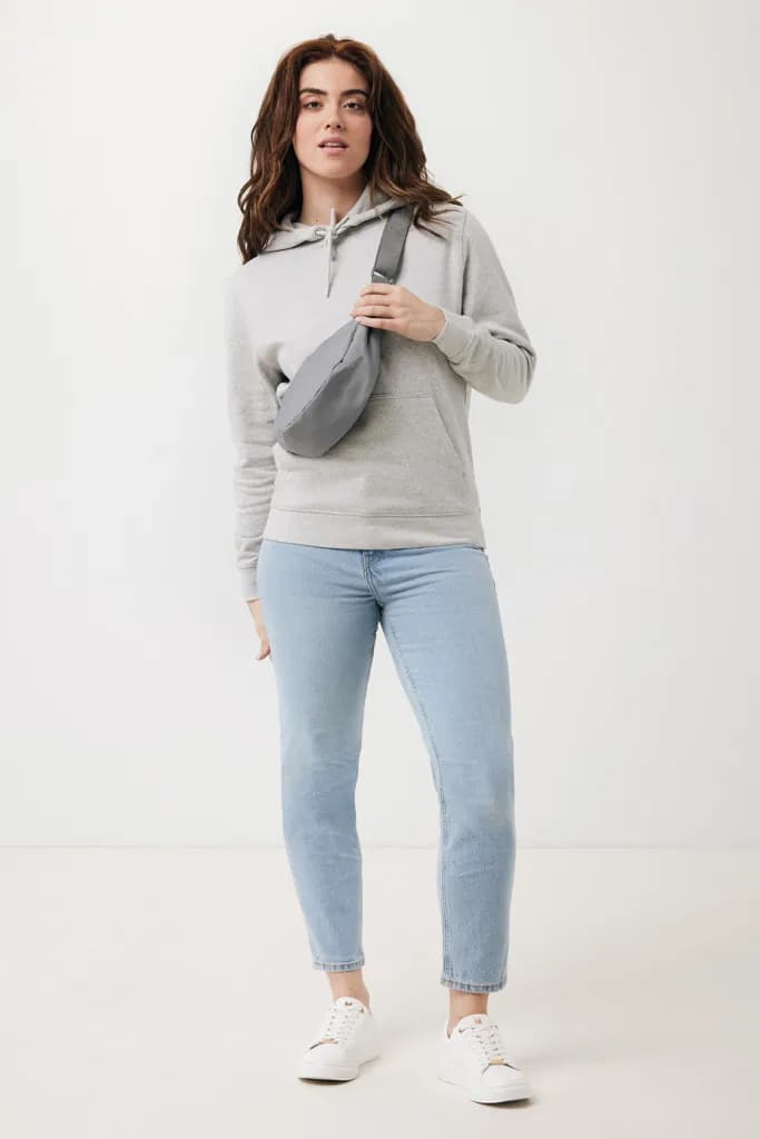 Crescent AWARE™ RPET Half-Moon Sling Tasche - Silbergrau