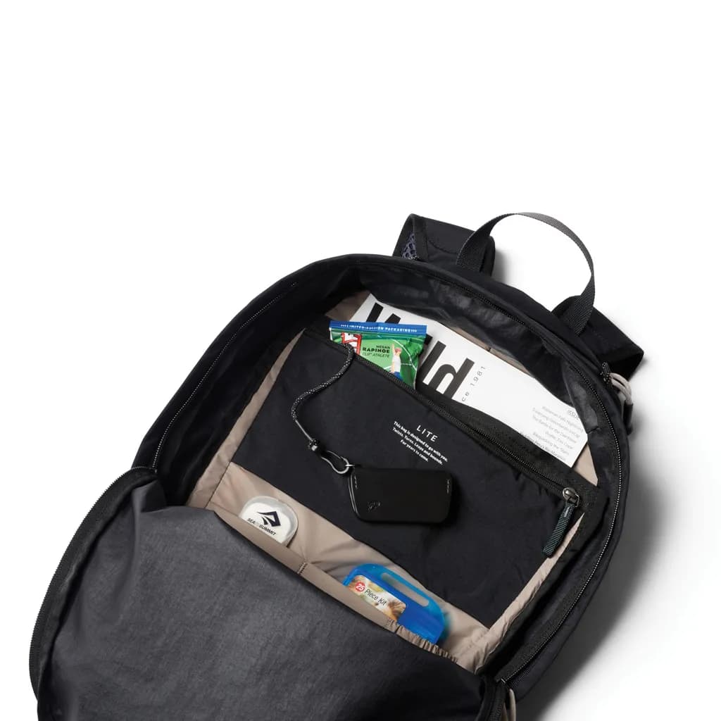 Bellroy Lite Daypack - schwarz