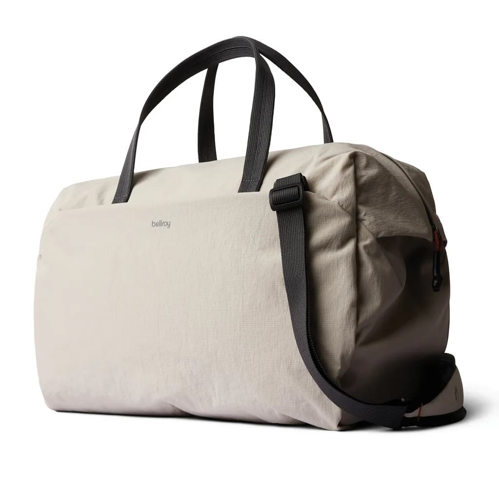 Bellroy Lite Duffel - beige