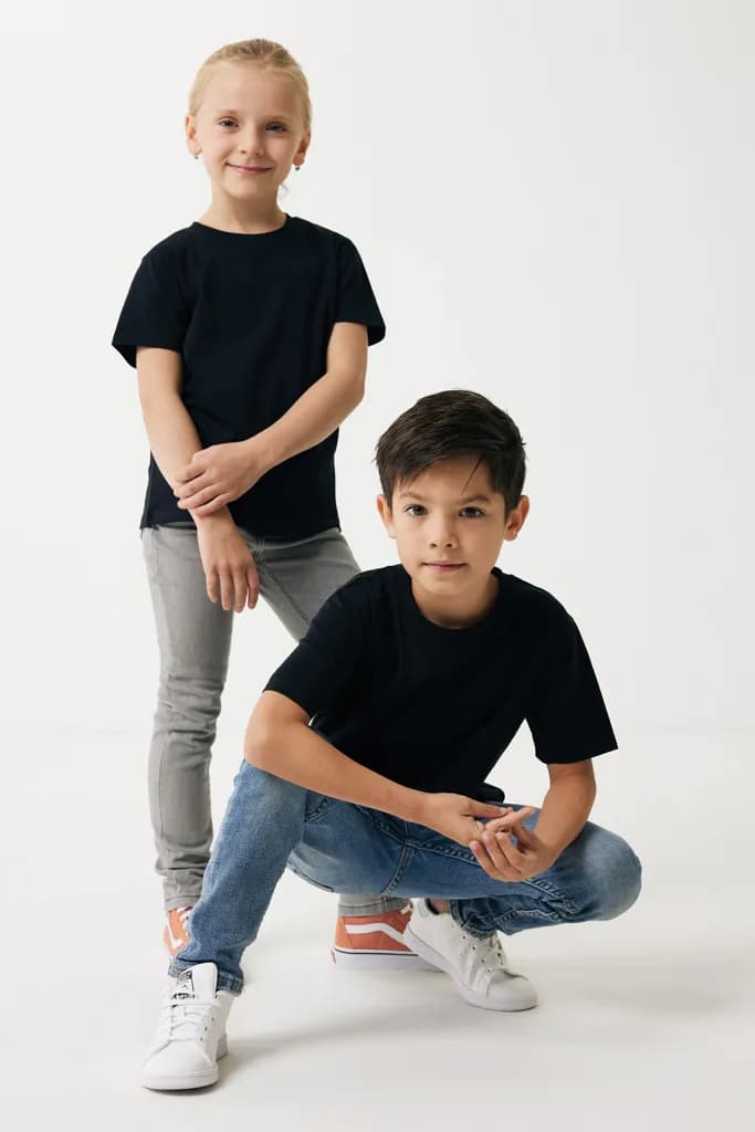 IQONIQ Koli Kids T-Shirt aus recycelter Baumwolle - schwarz