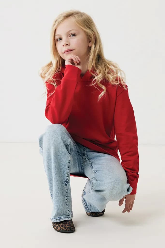 IQONIQ Yengo KidsHoodie mit Seitentaschen aus rec. Baumwolle - rot
