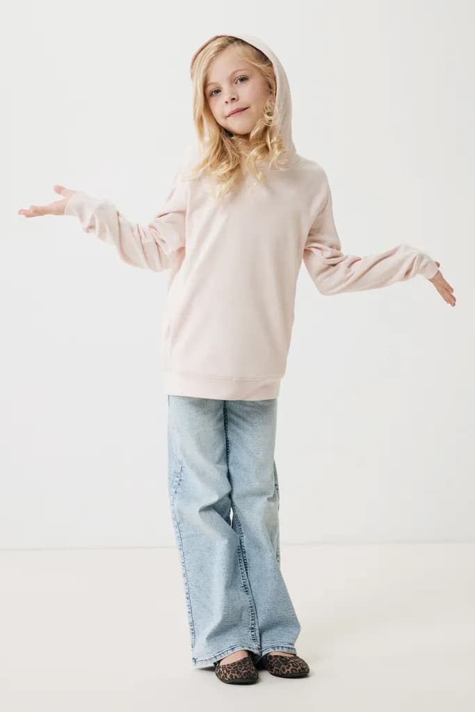 IQONIQ Yengo KidsHoodie mit Seitentaschen aus rec. Baumwolle - cloud pink