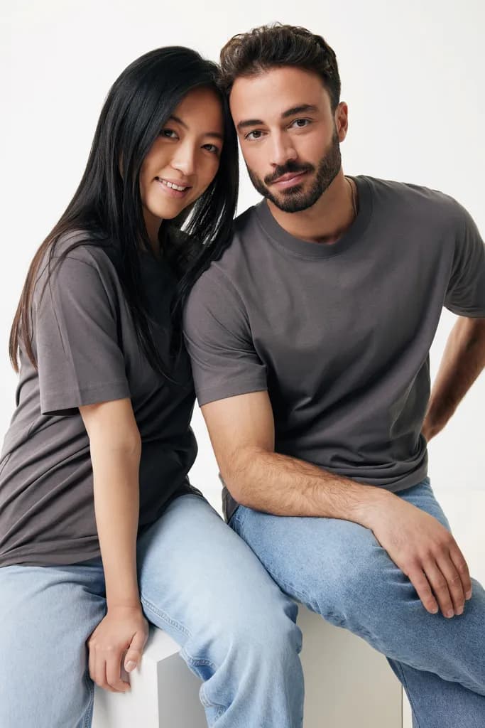 IQONIQ Kakadu relaxed T-Shirt aus recycelter Baumwolle - anthrazit