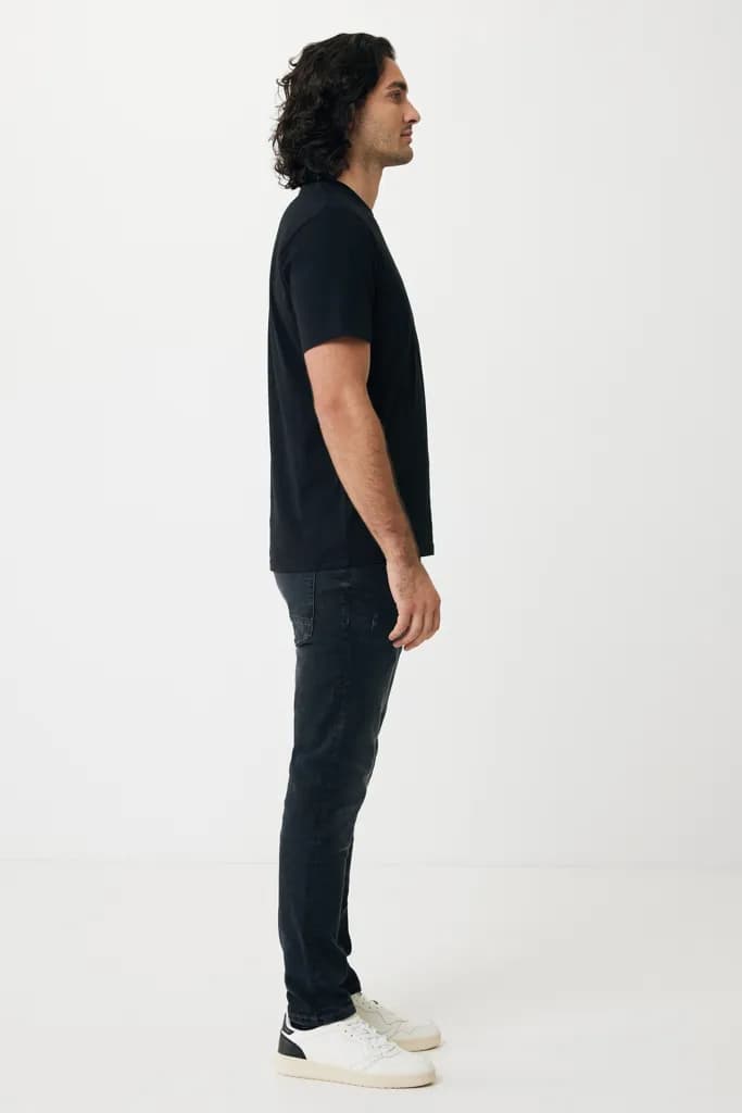 IQONIQ Sierra Lightweight T-Shirt aus recycelter Baumwolle - schwarz