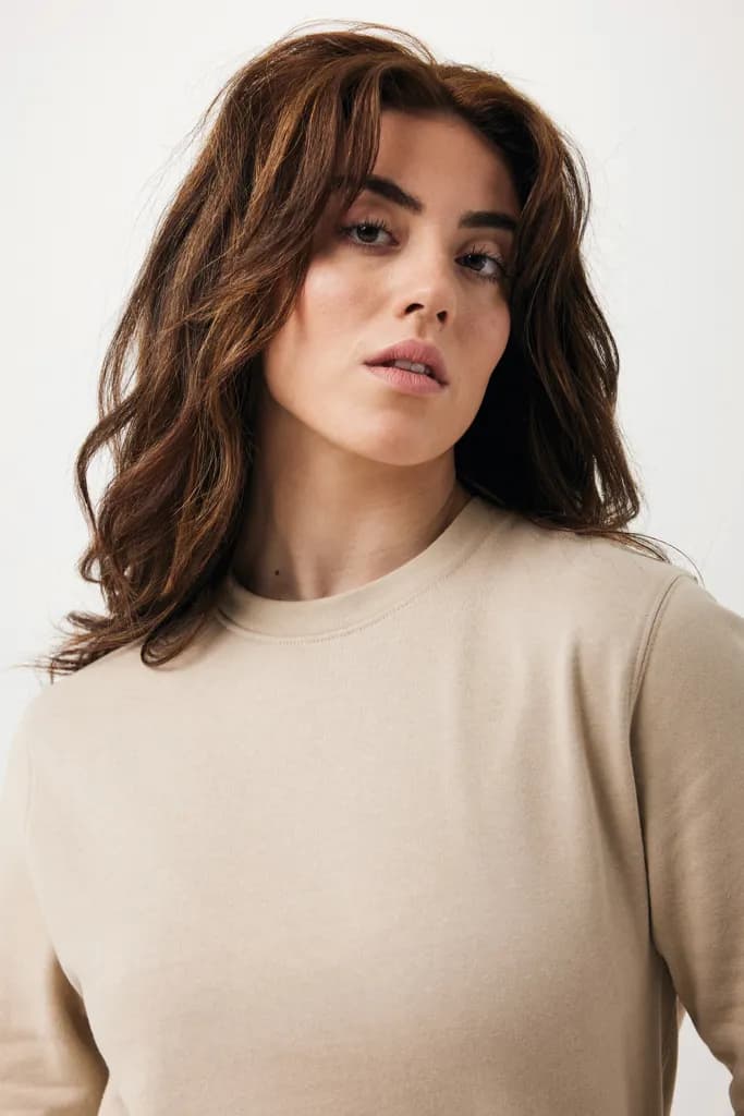 IQONIQ Etosha Lightweight Sweater aus recycelter Baumwolle - desert