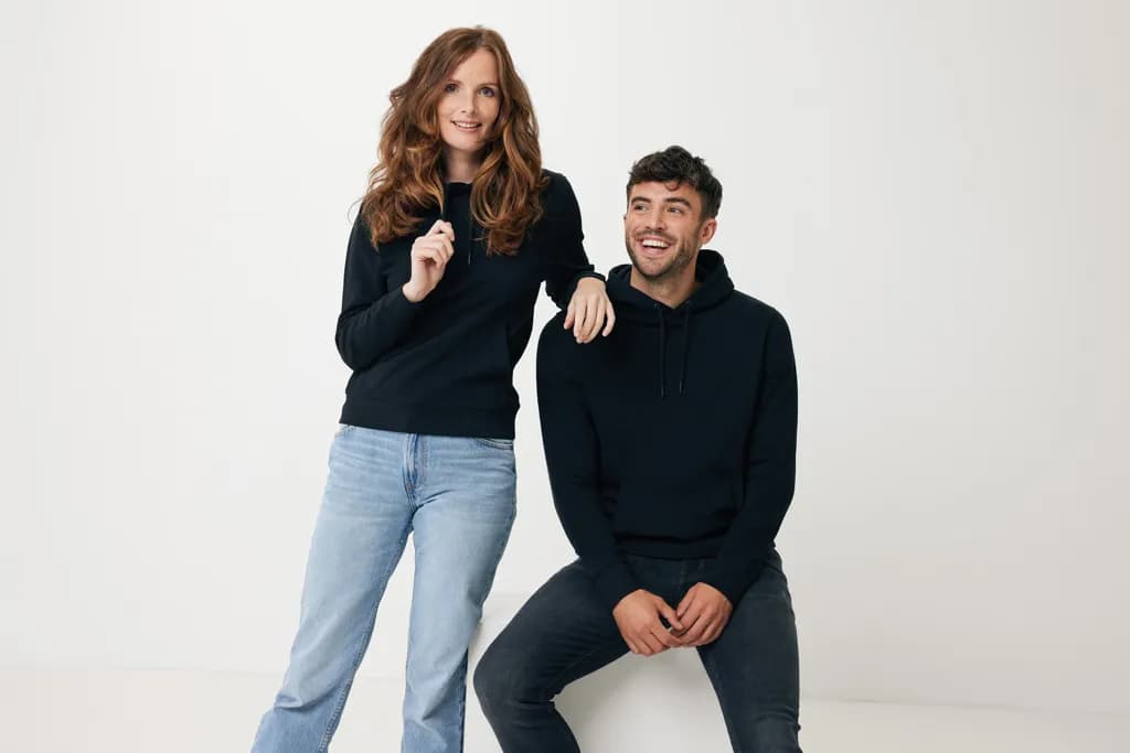 IQONIQ Rila Lightweight Hoodie aus recycelter Baumwolle - schwarz