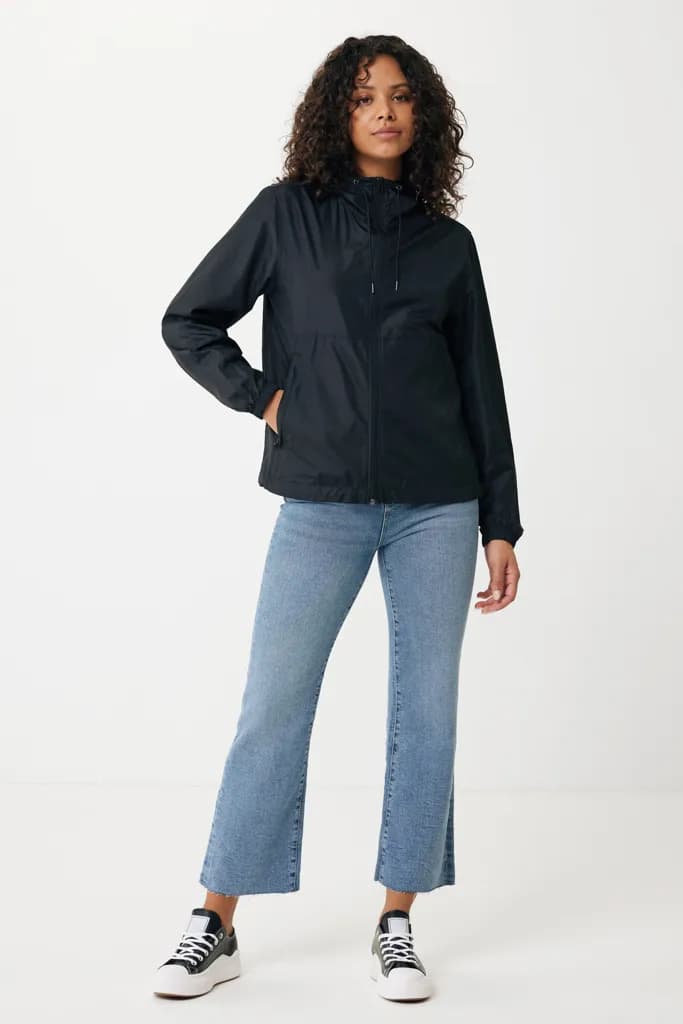 IQONIQ Logan Lightweight Jacke aus recyceltem Polyester - schwarz